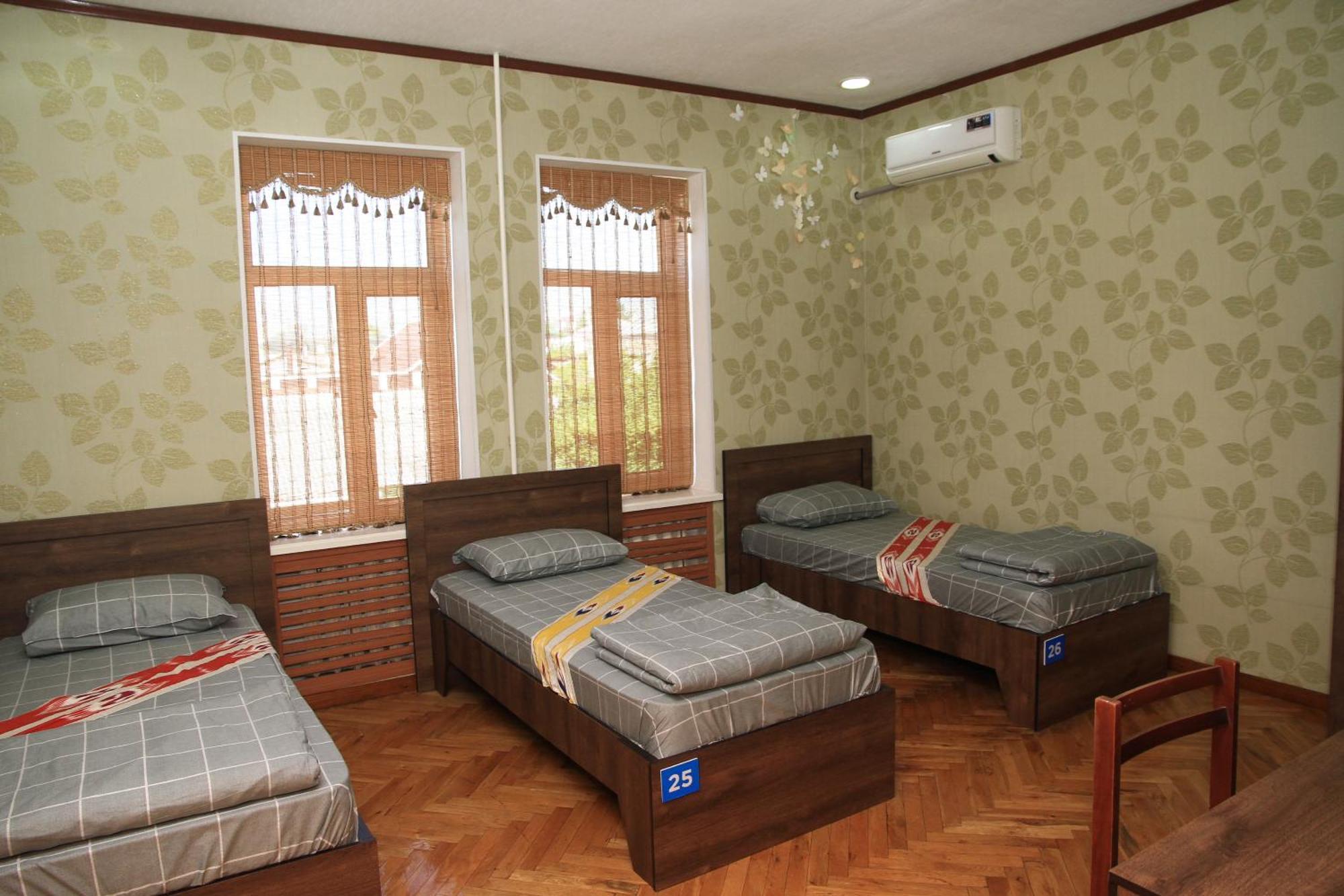 Yellow Hostel 두샨베 외부 사진