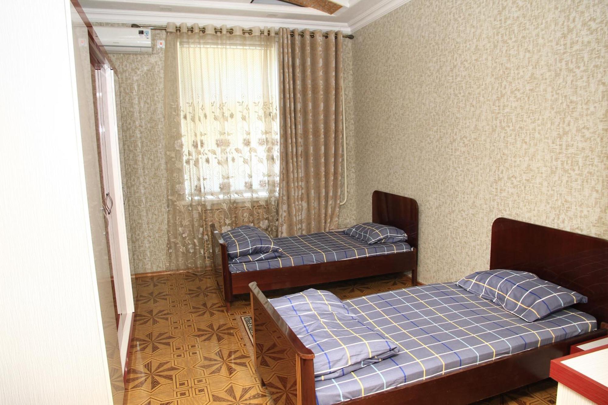 Yellow Hostel 두샨베 외부 사진